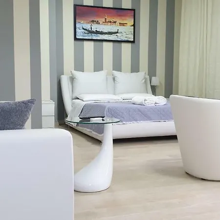 Tower Venice Гостевой дом Местре
